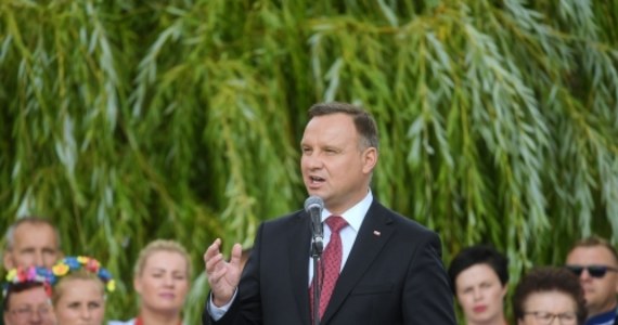 Prezydent Andrzej Duda najprawdopodobniej zarządzi wybory parlamentarne na 20 października - dowiedział się nieoficjalnie dziennikarz RMF FM. Z naszych informacji wynika, że Andrzej Duda jest najbardziej przekonany właśnie do tej daty, a nie 13 października, jak chciałaby większość polityków partii rządzącej. 