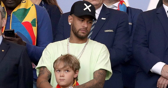 Zamieszanie wokół Neymara trwa. Piłkarz nie stawił się rozpoczęcie przedsezonowych przygotowań w swoim klubie Paris Saint-Germain. Właściciele drużyny wydali w tej sprawie specjalne oświadczenie.