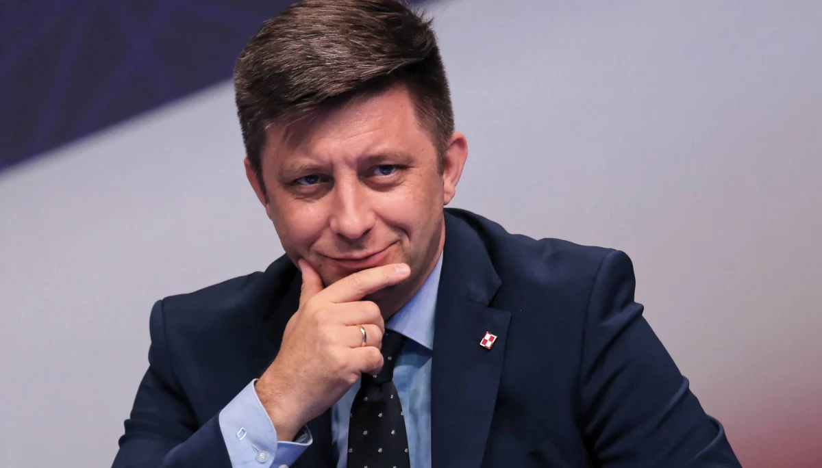 Projekt ustawy dotyczący powołania komisji badającej przypadki pedofilii będzie omawiany na posiedzeniu rządu za tydzień - przekazał szef Kancelarii Prezesa Rady Ministrów Michał Dworczyk. Jak zaznaczył, projekt ma następnie niezwłocznie trafić na lipcowe posiedzenie Sejmu.