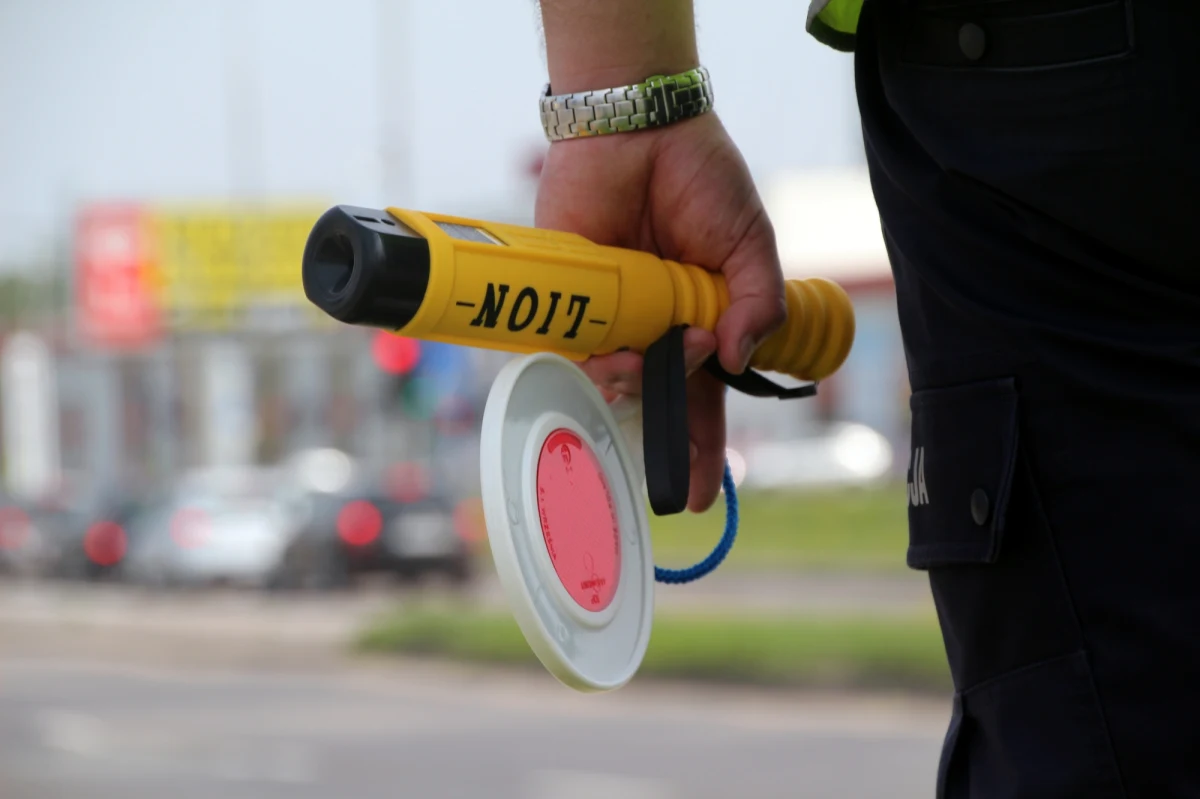 Na drogach w całej Polsce ruszył kaskadowy pomiar prędkości. Pomiary będą się odbywały w terenie zabudowanym i poza nim. Akcja potrwa do godz. 22.