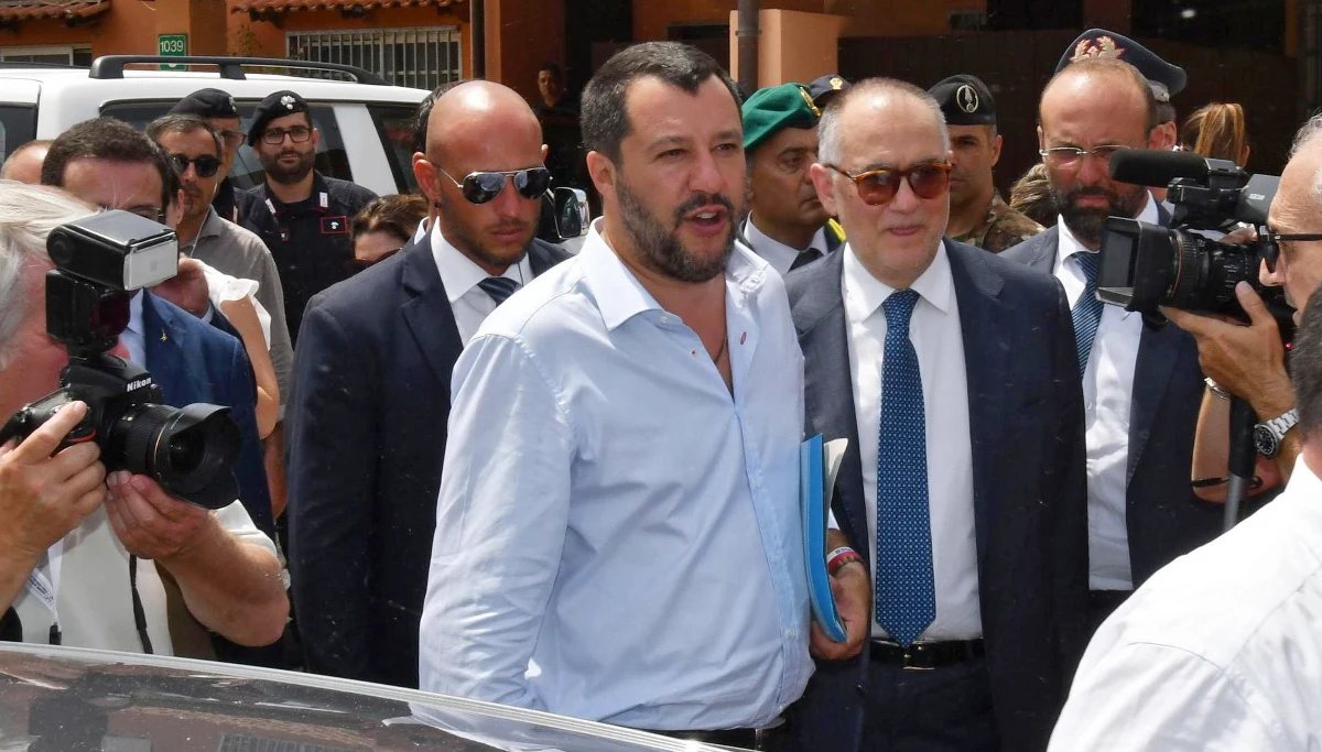 Włoski wicepremier, szef MSW Matteo Salvini zapewnia, że jego partia Liga nie wzięła żadnych pieniędzy z Rosji ani innego kraju. Media cytują słowa polityka na temat publikacji portalu BuzzFeed o planach tajnego finansowania Ligi przez Moskwę. 