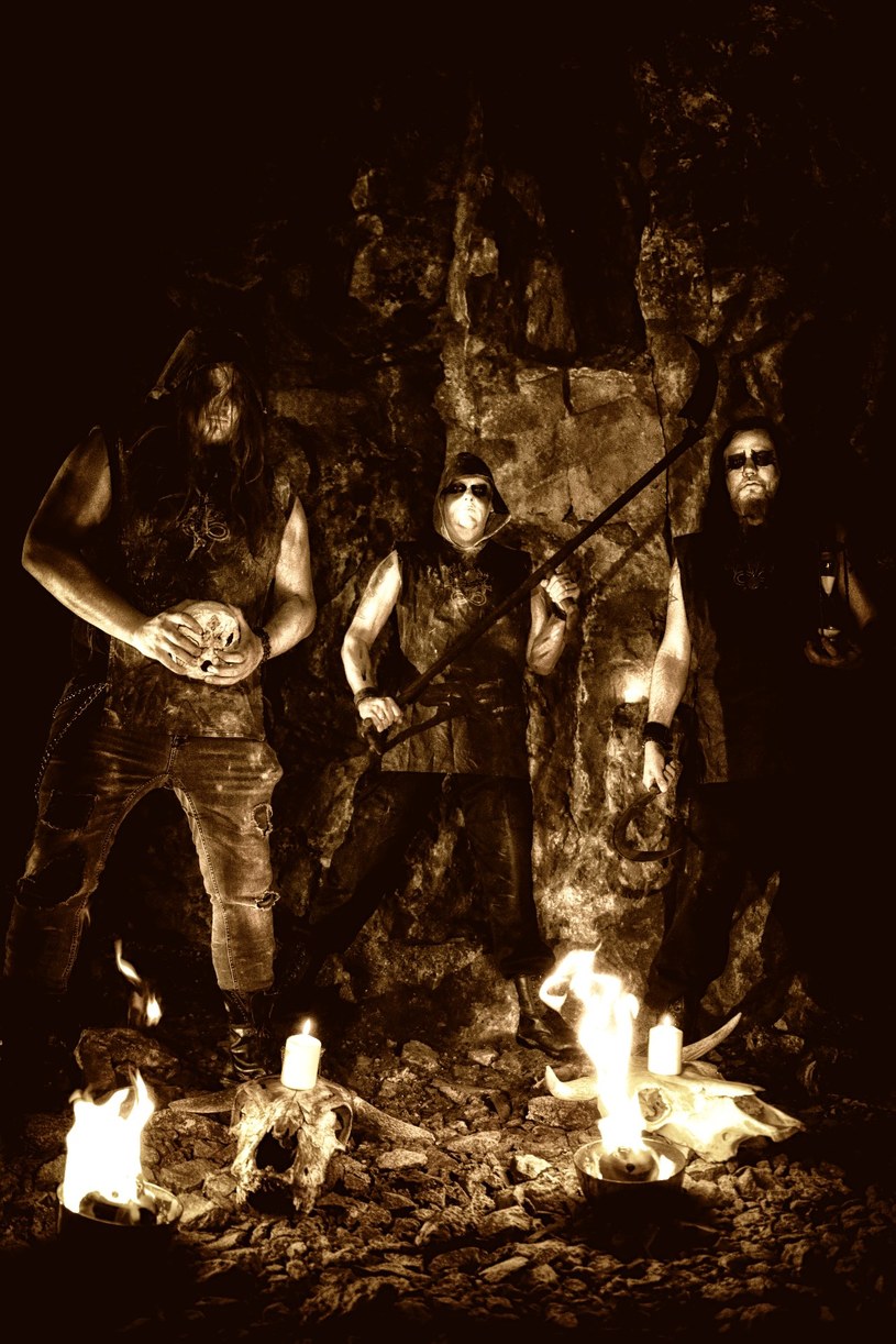 Blackmetalowy Crimson Moon wyda pod koniec sierpnia nowy album.