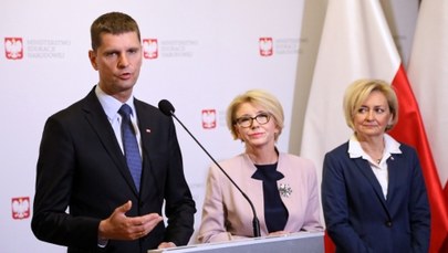 Piontkowski o kryzysie w szkołach średnich: Nie możemy wkraczać w kompetencje samorządów