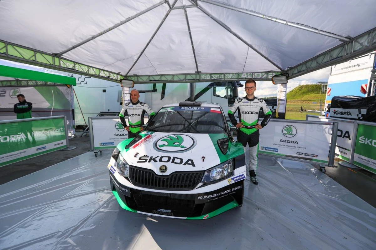 Rajd Elektreny na Litwie będzie kolejną rundą Rajdowych Samochodowych Mistrzostw Polski. Początek rywalizacji już w piątek. „Ostatnio popełnialiśmy błędy, ale to już za nami. Liczę, że pokażemy tam dobre tempo”- mówi w rozmowie z RMF FM pilot rajdowy Szymon Gospodarczyk, który tradycyjnie usiądzie na prawym fotelu obok Mikołaja Marczyka. Panowie będą na Litwie bronić pozycji lidera w Rajdowych Samochodowych Mistrzostwach Polski. 