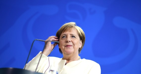 "Wiem, jaka odpowiedzialność wiąże się z moim urzędem i odpowiednio działam w kwestii mojego zdrowia. Po drugie, jako człowiekowi zależy mi, żeby być zdrową i dlatego dbam o swoje zdrowie" - oświadczyła Angela Merkel na konferencji prasowej. Powtarzające się napady drgawek budzą szereg pytań na temat stanu zdrowia kanclerz Niemiec.