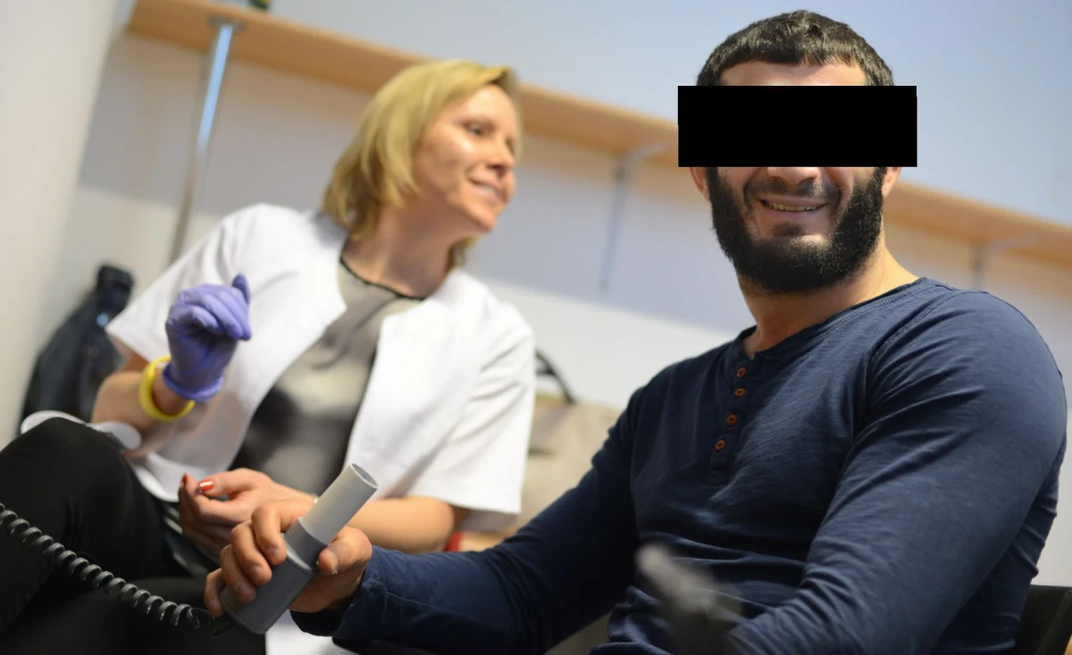 Byłemu zawodnikowi MMA Mamedowi Ch. odebrano prawa jazdy - dowiedział się reporter RMF FM. Miesiąc temu zawodnikowi przedstawiono 11 zarzutów, które dotyczą m.in. paserstwa samochodów.