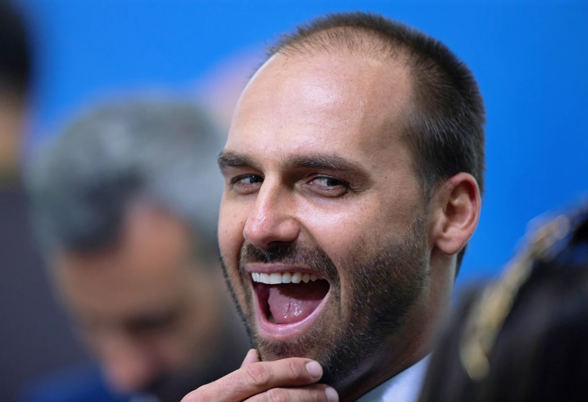 Prezydent Brazylii Jair Bolsonaro, odpowiadając na krytykę swej decyzji w sprawie mianowania jego syna, Eduardo, na stanowisko ambasadora w Waszyngtonie, oświadczył, że nie jest to akt nepotyzmu, a gdyby tak było, nie uczyniłby tego.