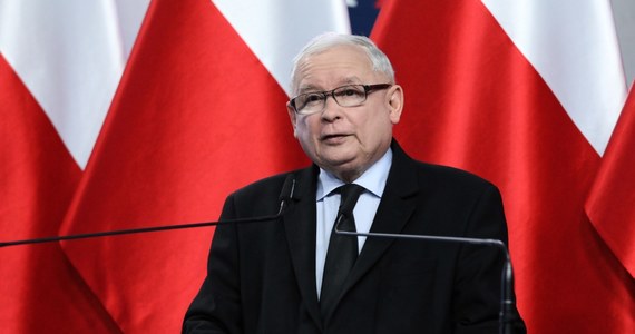 Premier Mateusz Morawiecki w Katowicach, prezes PiS Jarosław Kaczyński w Warszawie, wicepremier Jacek Sasin w Chełmie, wicepremier i szef resortu kultury Piotr Gliński w Łodzi, szef KPRM Michał Dworczyk w Wałbrzychu - "jedynkami" list Prawa i Sprawiedliwości na jesienne wybory do Sejmu.