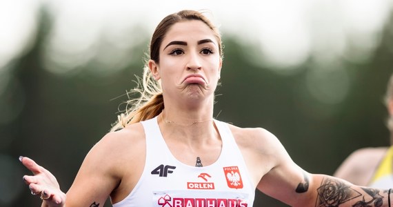 Ewa Swoboda, która w szwedzkim Gavle obroniła tytuł młodzieżowej mistrzyni Europy w biegu na 100 m, przyznaje, że nie podjęła jeszcze decyzji ws. startu w mistrzostwach świata w Dausze na przełomie września i października. "Śmieszy mnie robienie z tego sensacji" - podkreśliła.