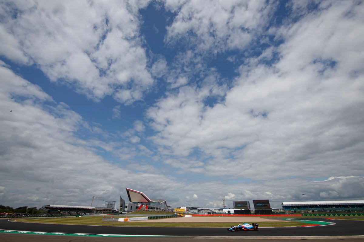 Robert Kubica (Williams) zajął 15. miejsce w wyścigu Formuły 1 o Grand Prix Wielkiej Brytanii, dziesiątej rundzie mistrzostw świata. Wygrał Brytyjczyk Lewis Hamilton (Mercedes GP).