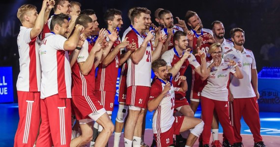 Polscy siatkarze zajęli trzecie miejsce w turnieju finałowym Ligi Narodów w Chicago, pokonując Brazylijczyków 3:0 (25:17, 25:23, 25:21). W tym meczu na ławce trenerskiej biało-czerwonych zabrakło Vitala Heynena.