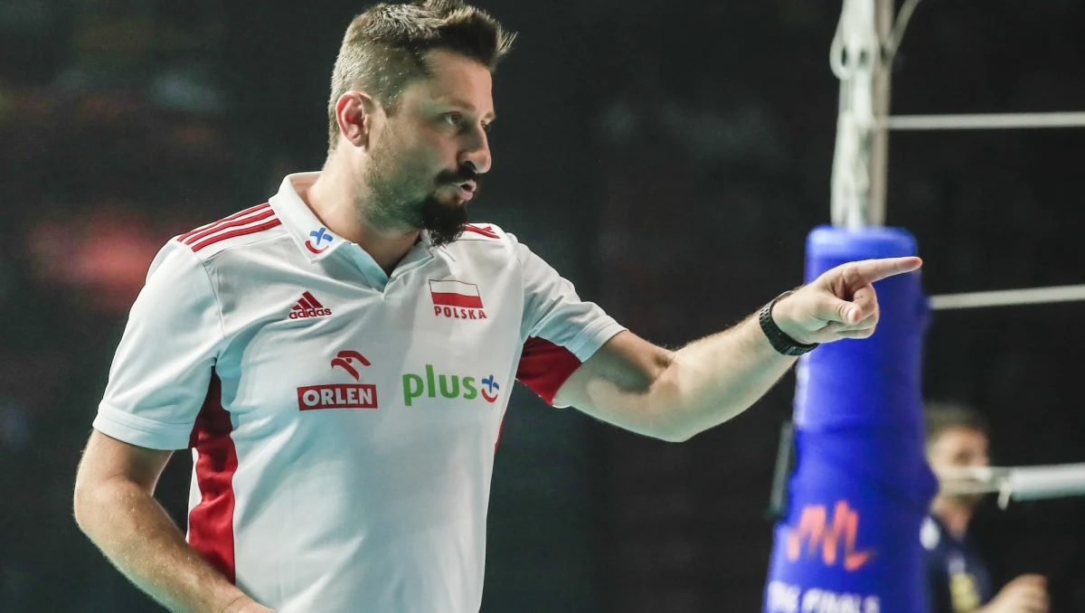 Jakub Bednaruk, który zastąpił Vitala Heynena w roli głównego trenera reprezentacji Polski w siatkówce, zdobyty przez biało-czerwonych brązowy medal Ligi Narodów przekazał dla Fundacji Herosi – pisze Onet. Nagroda siatkarzy została oddana na licytację.