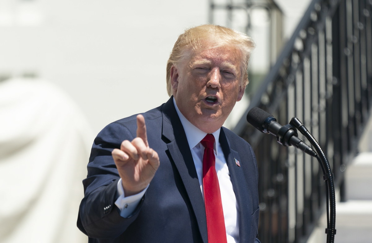 "Jest bardzo prawdopodobne, że prezydent USA Donald Trump będzie w Polsce na obchodach 1 września" - poinformował w poniedziałek wiceszef Kancelarii Prezydenta Paweł Mucha. Dodał, że prezydenci innych państw "zapisują w swoich kalendarzach i potwierdzają" swój udział w uroczystościach.