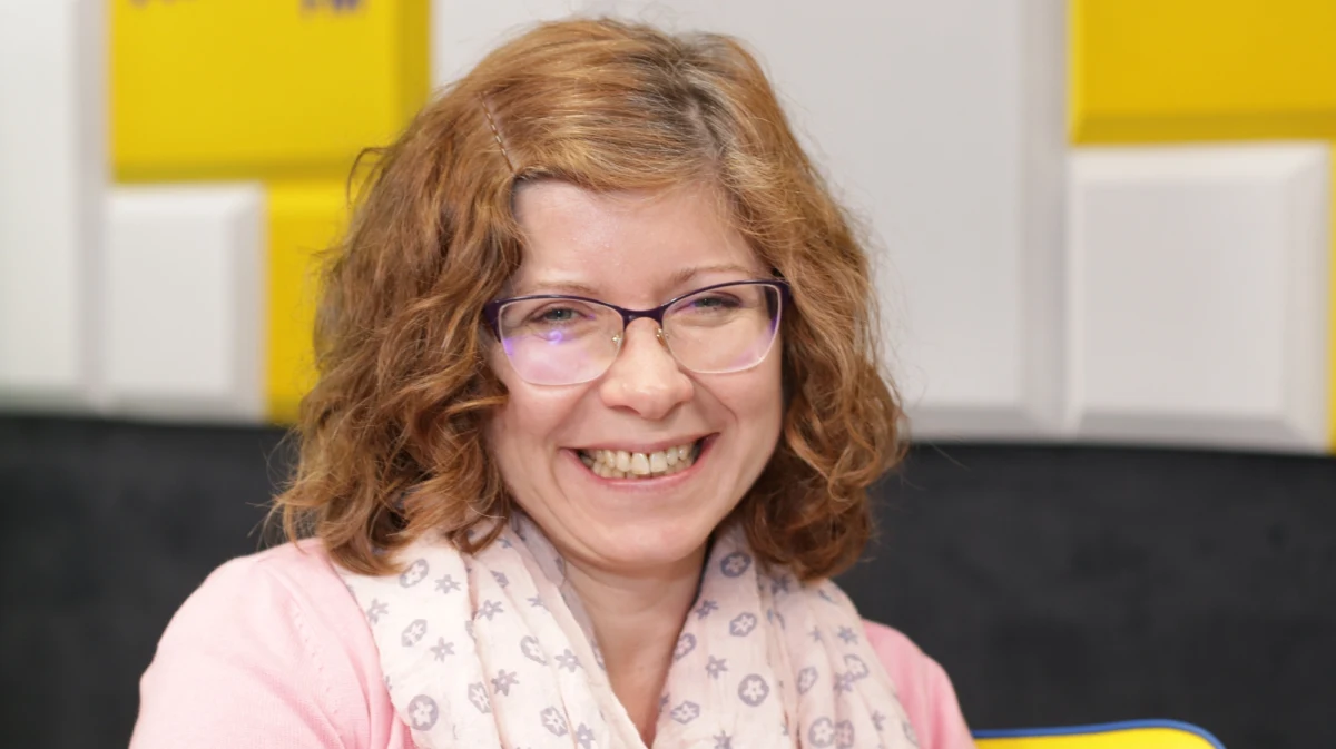 "Dzwonią osoby pokrzywdzone, dzwonią przede wszystkim kobiety. Dzwonią też osoby z najbliższego środowiska osób pokrzywdzonych, albo osoby, które chcą otrzymać wsparcie. Osoby, które dzwonią potrzebują przede wszystkim zostać wysłuchane" - mówiła w Rozmowie w samo południe w RMF FM Marta Titaniec o infolinii, którą prowadzi inicjatywa „Zranieni w kościele”. Jak wyjaśniła współautorka inicjatywy: "Naszą troską, jako ludzi Kościoła, są ludzie zranieni w Kościele. Zajmujemy się pomocą ludziom, którzy doświadczyli przemocy seksualnej."