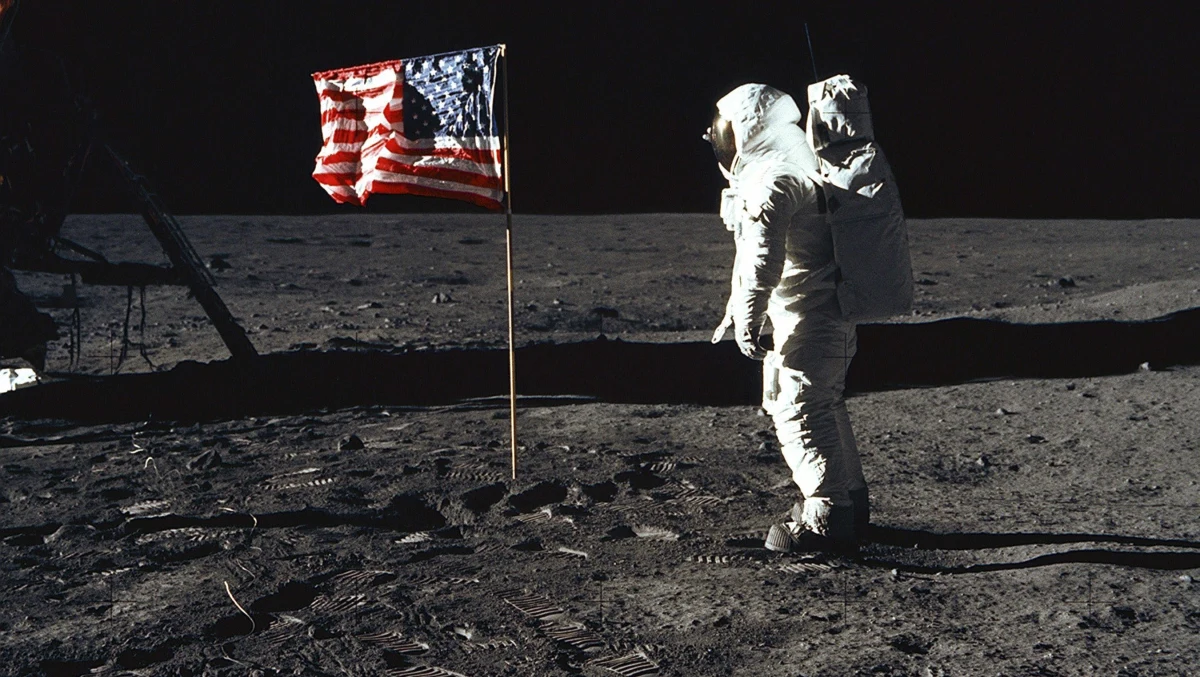 Tej rocznicy nie mogę pominąć. Mierzę się z nią i odwołuję do niej. Jest dla mnie ważnym punktem odniesienia. Przypomina mi, do czego zdolny jest człowiek, gdy marzy, i do jakich gotów jest zbrodni, jeśli czegoś pożąda.