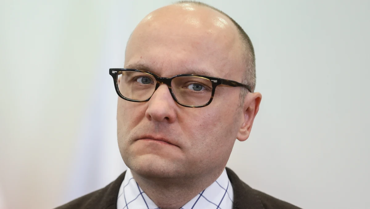 Pierwsza prezes Sądu Najwyższego Małgorzata Gersdorf skierowała do rzecznika dyscyplinarnego SN żądanie podjęcia czynności wyjaśniających w związku z postanowieniami podjętymi przez sędziego Kamila Zaradkiewicza 1 i 9 lipca - poinformował zespół prasowy SN.