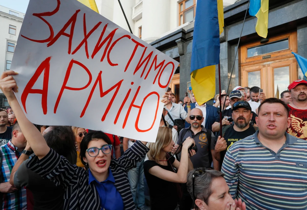 Ambasada RP na Ukrainie poinformowała w środę o śmierci polskiego obserwatora Specjalnej Misji Monitoringowej OBWE Czesława Kąckiego, który śledził z ramienia tej organizacji konflikt między ukraińskimi siłami rządowymi a separatystami prorosyjskimi w Donbasie na wschodzie kraju. Jak informuje Specjalna Misja Monitoringowa (SMM) OBWE na Ukrainie, Kącki zmarł z przyczyn naturalnych.