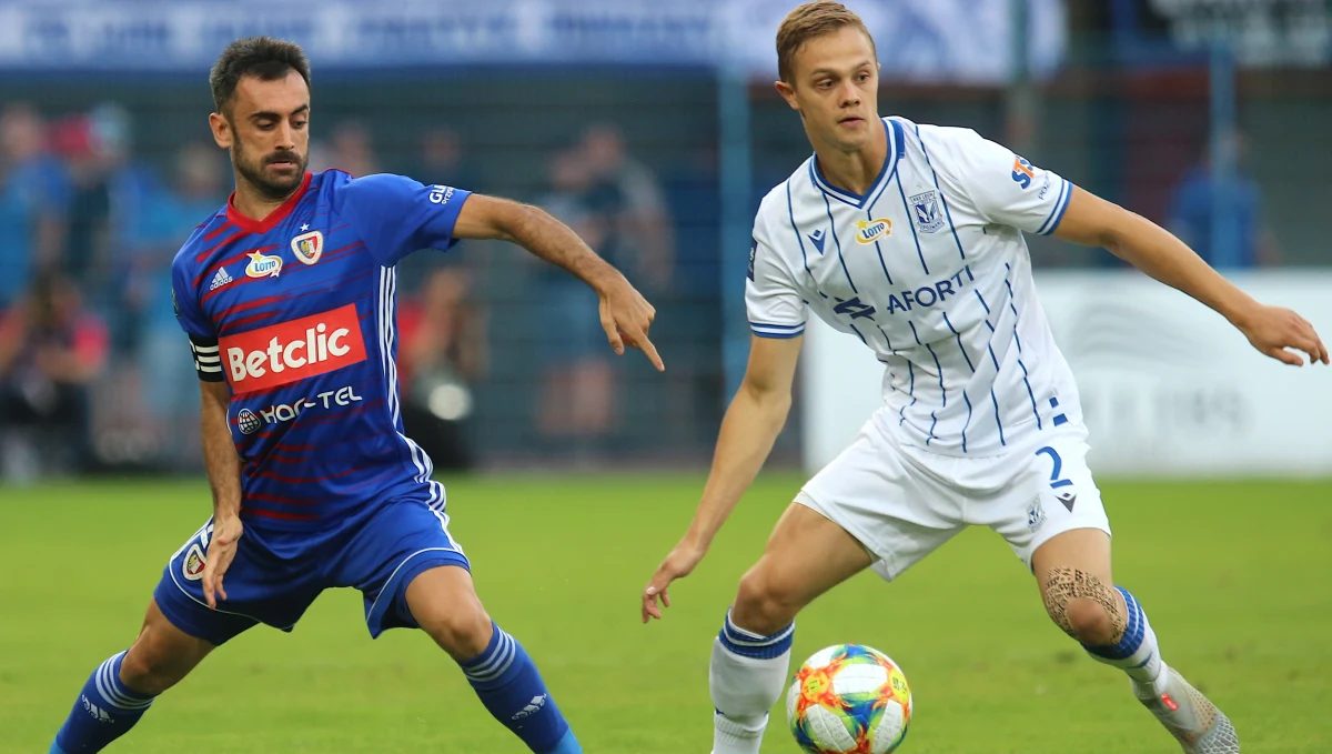 Piłkarze Piasta Gliwice zremisowali w sobotnim spotkaniu ekstraklasy na własnym stadionie z Lechem Poznań 1:1.