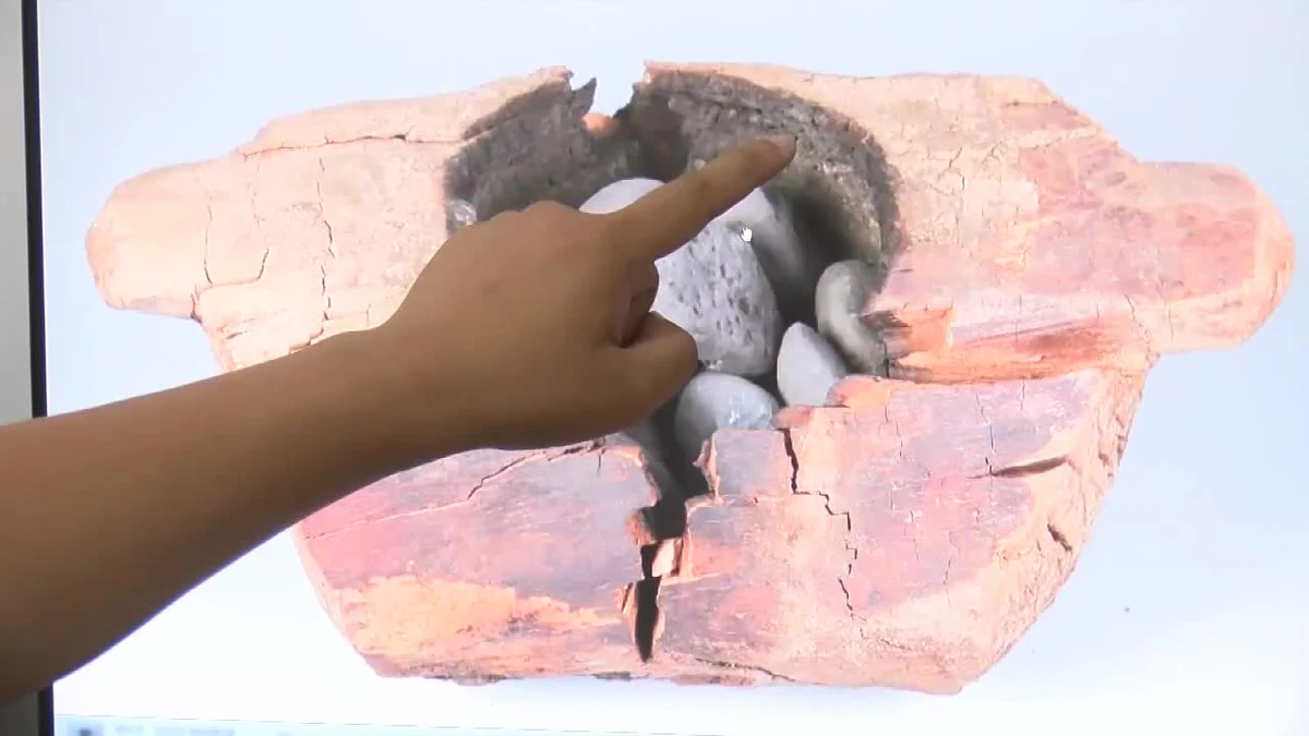 Chińscy naukowcy odkryli, że ludzie palili marihuanę już 2500 lat temu. Prof. Yang Yimin z Chińskiej Akademii Nauk zauważa, że ten proces wygląda jednak inaczej, niż dzisiaj. "Marihuanę umieszczano w palnikach kadzidła, które podgrzewano. Następnie wdychano unoszący się dym" – opisuje naukowiec. Badacze odnaleźli palniki w górach Ałtaj, na pograniczu Chin i Rosji.