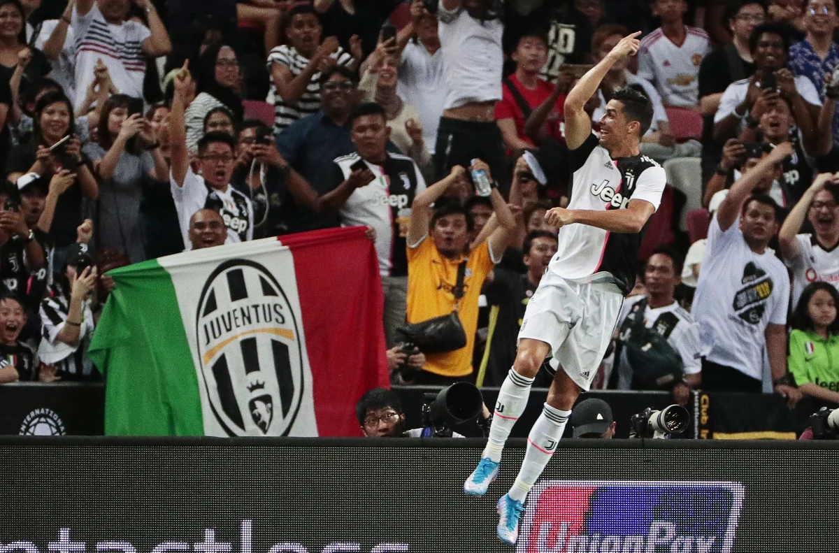 Prokurator nie zamierza postawić zarzutów Cristiano Ronaldo. Gwiazdę piłki nożnej o gwałt oskarżyła Kathryn Mayorga. Twierdziła, że piłkarz zgwałcił ją w Las Vegas w 2009 roku. Kobieta jednak później wycofała pozew. 