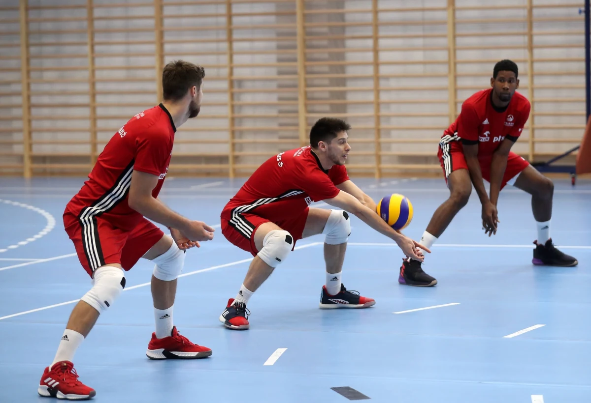 W sierpniu - batalia o igrzyska olimpijskie w Tokio, we wrześniu - mistrzostwa Europy… Polscy siatkarze przygotowują się do najważniejszych startów w tym sezonie. Najbliższy sprawdzian: towarzyskie potyczki z Holendrami w Opolu. W RMF FM mieliśmy dla Was podwójne VIP-owskie zaproszenia na te spotkania!