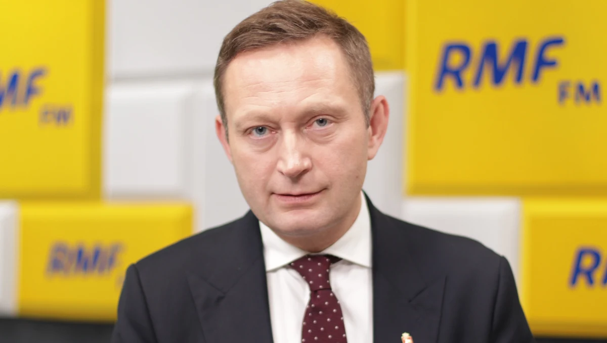 "Zobaczę jeszcze, to jest kwestia moich zobowiązań" - tak wiceprezydent Warszawy Paweł Rabiej odpowiada w Rozmowie w samo południe w RMF FM na pytanie, czy w niedzielę będzie na marszu przeciwko nienawiści w Białymstoku. "Uważam, że wszyscy powinniśmy głośno mówić "nie". Mówienie o tym, że nie pozwolimy na to, żeby ktokolwiek był bity i poniżany, niezależnie od tego, czy jest gejem, niepełnosprawnym, powinno łączyć wszystkie partie polityczne" - uważa gość Marcina Zaborskiego. 