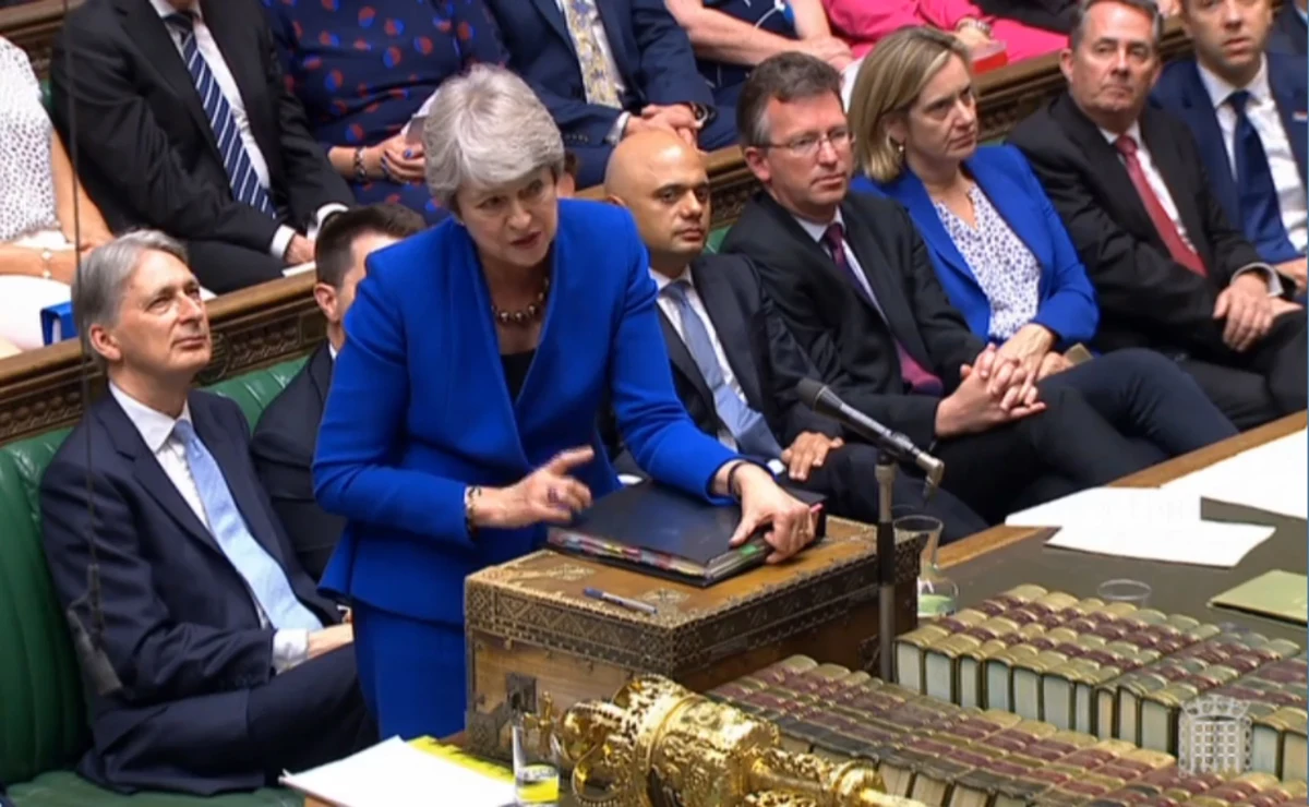 W wygłoszonym w środę pożegnalnym wystąpieniu w Izbie Gmin brytyjska premier Theresa May broniła osiągnięć swojego rządu, jednocześnie wzywając szefa opozycyjnej Partii Pracy Jeremy'ego Corbyna do rezygnacji ze stanowiska. Występując w parlamencie 
May broniła dokonań swojego gabinetu, m.in. w zakresie tworzenia nowych miejsc pracy, reformy systemu edukacji, walki o prawa kobiet oraz zwalczania nierówności społecznych, czy bezdomności.