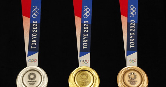 Na rok przed rozpoczęciem Igrzysk XXXII Olimpiady zaprezentowano w Tokio medale, o które walczyć będą najlepsi sportowcy świata w 2020 roku. Zaprojektował je Junichi Kawanishi.