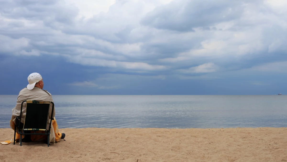 Główny Inspektorat Sanitarny poinformował o zamknięciu 21 nadmorskich kąpielisk w województwie pomorskim. Z powodu zakwitu sinic zamkniętych jest 19 kąpielisk, a dwa z powodu podwyższonego poziomu bakterii w wodzie.