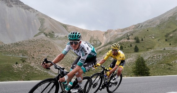 Po raz pierwszy w tegorocznym Tour de France kolarz przekroczył prędkość 100 km/h. Dokonał tego w czwartek Niemiec Nils Pollit.