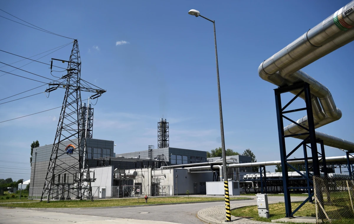 "Szukamy sposobu na przedłużenie terminu składania oświadczeń umożliwiających przedsiębiorcom korzystanie z tańszego prądu" - potwierdza w rozmowie z RMF FM minister przedsiębiorczości i technologii Jadwiga Emilewicz.
