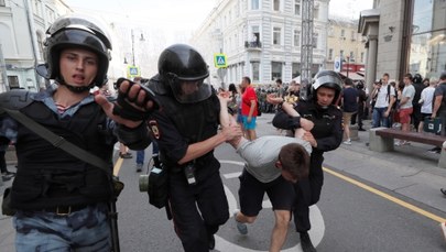 Rosja: Ponad tysiąc osób zatrzymanych po protestach opozycji 