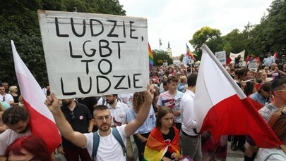 Manifestacja "Polska przeciw przemocy". Biedroń: Chcemy Polski, która będzie domem dla wszystkich