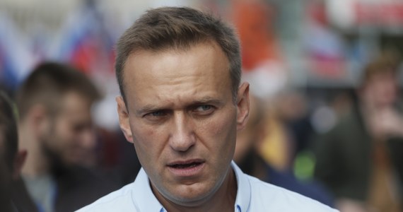 Jeden z najważniejszych liderów rosyjskiej opozycji Aleksiej Nawalny został nad ranem w niedzielę przewieziony z aresztu do szpitala z powodu "ostrej reakcji alergicznej" - przekazała jego rzeczniczka Kira Jarmysz.