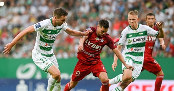 W niedzielnym meczu drugiej kolejki ekstraklasy piłkarze Lechii zremisowali na własnym stadionie z Wisłą Kraków 0:0. Nie było to najwyższych lotów spotkanie, na co wpływ miał z pewnością fakt, że gdańszczanie po pucharowej potyczce z Broendby Kopenhaga wystąpili w rezerwowym zestawieniu.