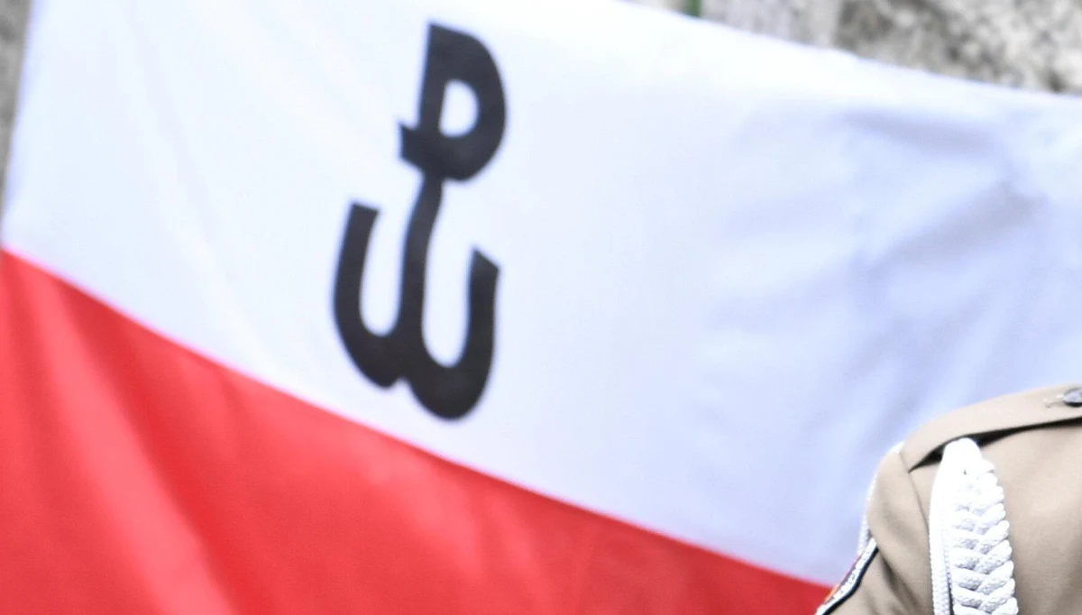 ​Tysiące listów i kartek pocztowych trafią do uczestników powstania warszawskiego. Rozpoczęła się czwarta edycja akcji BohaterON, w ramach której każdy może wysłać taką wiadomość. W najbliższy czwartek 75. rocznica wybuchu powstania. "Ta korespondencja jest dla nas bardzo ważna. Sięgamy do niej przez cały rok. To są często kartki z zagranicy. Poza tym z małych miejscowości, na które chętnie odpowiadamy, bo wiemy dzięki temu, że o nas myślą" - podkreślają w rozmowie z RMF FM uczestnicy powstania.