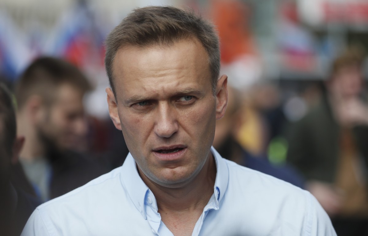 Rosyjskie opozycjonista Aleksiej Nawalny, który wyszedł w poniedziałek ze szpitala, dokąd trafił z ostrą reakcją alergiczną i wrócił z powrotem do aresztu, nie wykluczył tego dnia ewentualności, że został "otruty" w związku ze swą opozycyjną działalnością.