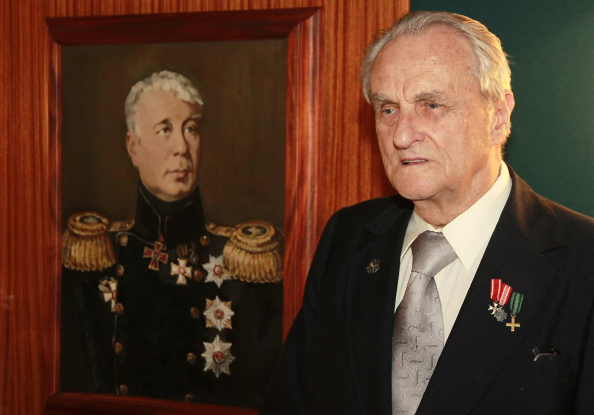 W wieku 95 lat umarł w Krakowie hrabia major Jerzy Krusenstern - prawnuk niemieckiego z pochodzenia, a estońskiego z przynależności państwowej słynnego admirała i podróżnika w służbie rosyjskiej.
