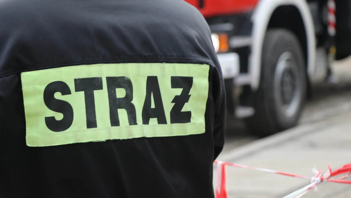 Ponad 900 razy interweniowali w ciągu ostatniej doby strażacy w związku z burzami i ulewami które przechodziły nad Polską. Skutki nawałnic usuwało 5 tysięcy strażaków. Najwięcej pracy mieli na Mazowszu, Opolszczyźnie i w Małopolsce.