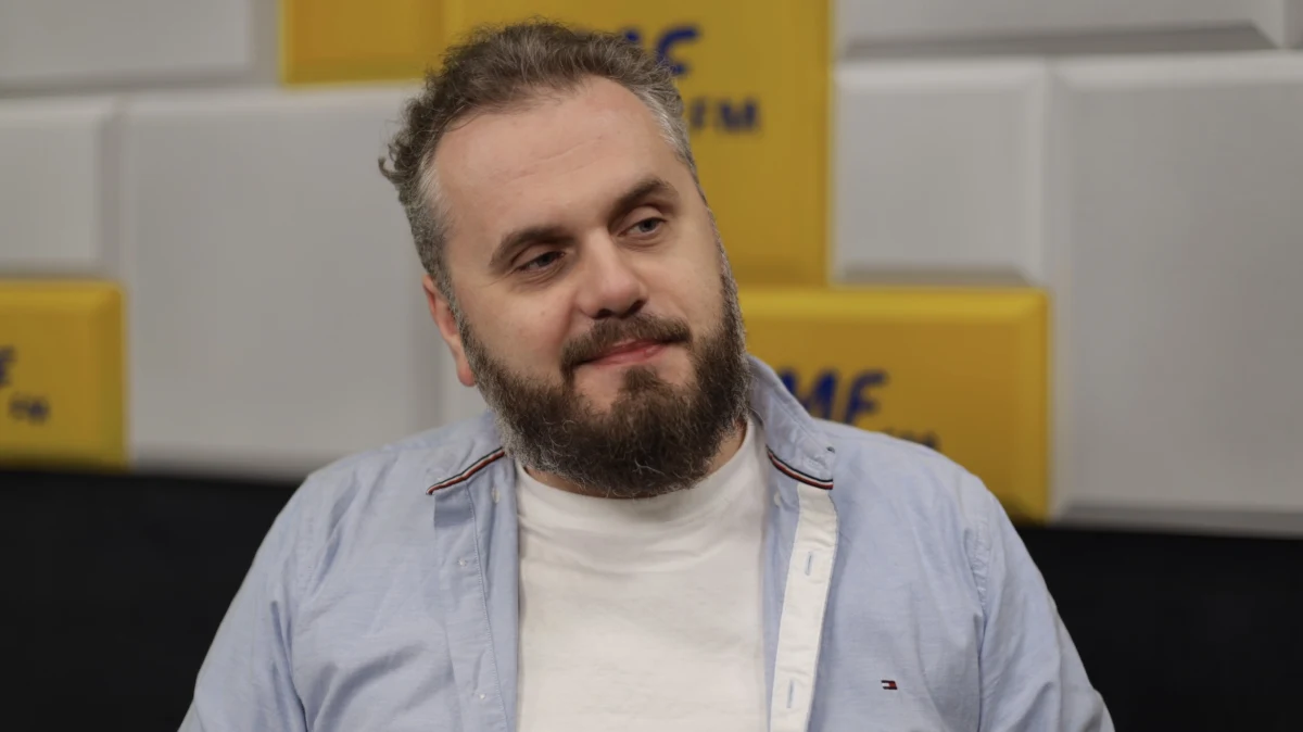 Co zrobić, żeby Amerykanie odkryli Powstanie Warszawskie? "Nie wiem. Nie ma perełki, nie ma jednozdaniowego rozwiązania na ten temat" - mówi gość Rozmowy w samo południe Wojciech Jeżowski, pytany jak pokazać zryw Polaków. "To co Amerykanów, tak jak i Polaków łączy, to poczucie poświęcenia dla idei i dla wolności" - podkreśla reżyser, który część swojego życia spędził w USA. 