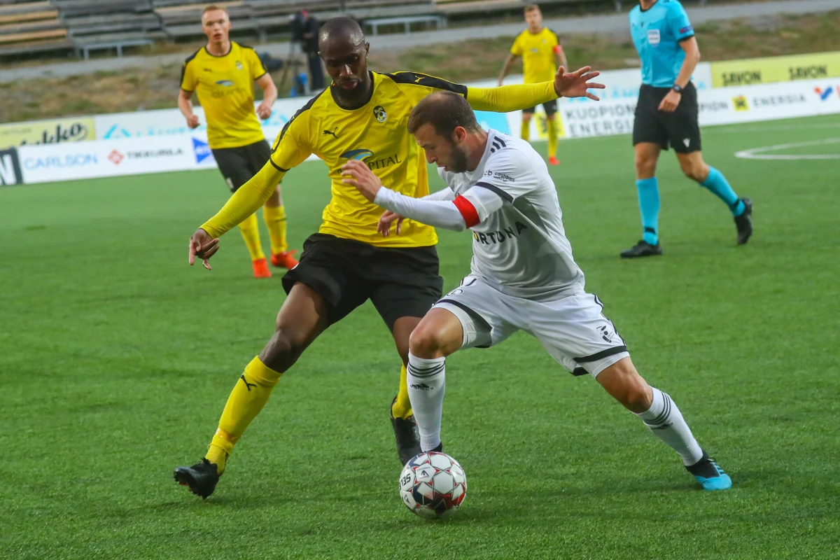 Piłkarze Legii Warszawa zremisowali na wyjeździe z fińskim KuPS Kuopio 0:0 w rewanżowym meczu 2. rundy kwalifikacji Ligi Europy i awansowali do kolejnego etapu. Pierwszy mecz wicemistrz Polski wygrał u siebie 1:0.