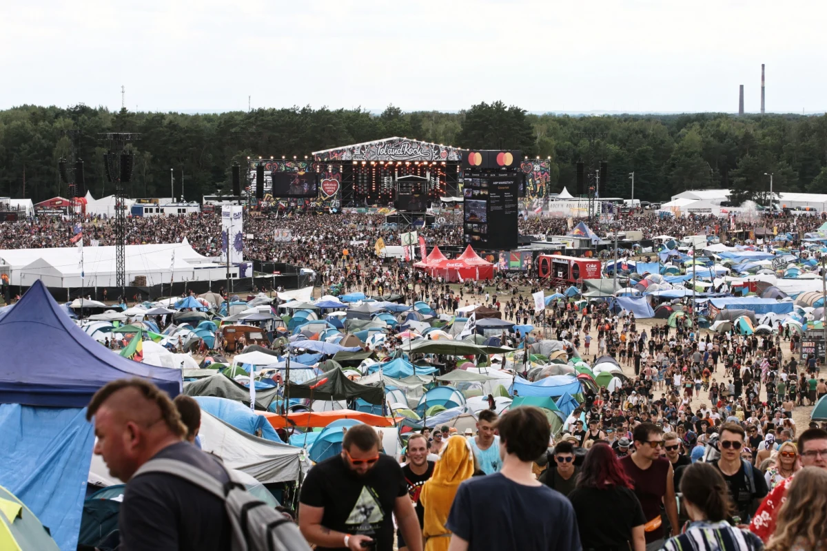 Na polu namiotowym w Kostrzynie nad Odrą w czwartek znaleziono ciało 35-letniego mężczyzny, który przebywał ze znajomymi na festiwalu Pol’and’Rock. Przyczyny śmierci nie są znane. Wykaże je sekcja zwłok, która odbędzie w poniedziałek - poinformowała w piątek lubuska policja.