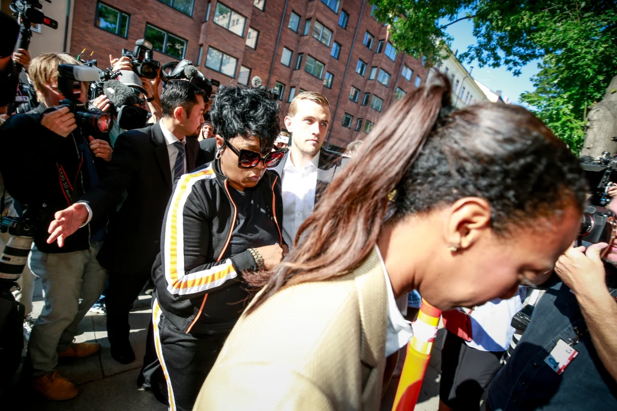 Szwedzka prokuratura zażądała kary sześciu miesięcy więzienia dla amerykańskiego rapera Rakima Mayersa, znanego jako A$AP Rocky, a także jego dwóch kolegów za pobicie 19-latka w czerwcu w Sztokholmie.