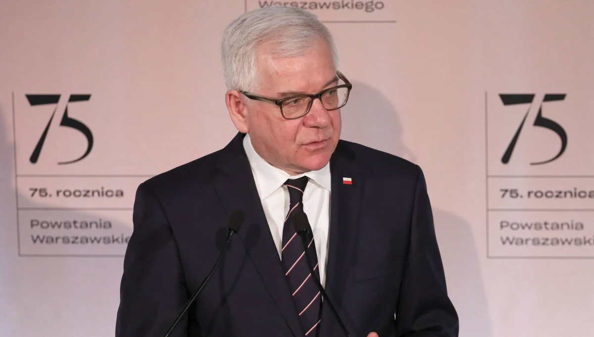 Zadowolenie z dotychczasowego udziału Polski w pracach Rady Bezpieczeństwa ONZ wyraził w rozmowie z PAP szef polskiej dyplomacji Jacek Czaputowicz. Za istotne uznał zwłaszcza inicjatywy wiodące do umocnienia prawa międzynarodowego. Zaznaczył także, że dzięki działaniom naszej dyplomacji prezydent USA Donald Trump przyjeżdża do Polski. Podkreślił, że jednym z tematów rozmów będzie m.in. kwestia wiz do USA. 