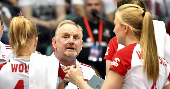 W niedzielnym meczu polskim siatkarkom nie udało się wywalczyć awansu na igrzyska olimpijskie. Spotkanie Polska – Serbia zakończyło się 1:3. „Jestem dumny z dziewczyn, ale pozostał żal, że trochę zabrakło szczęścia do tego, byśmy cieszyli się z awansu” – mówił trener Nawrocki po meczu.   
