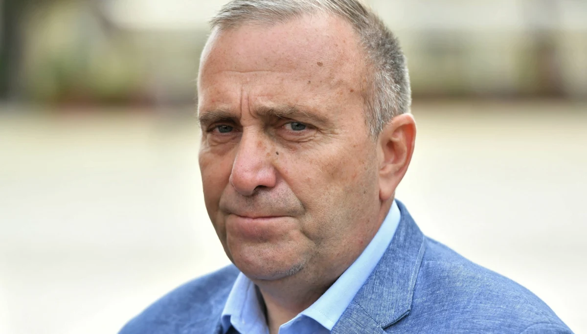 W Platformie Obywatelskiej wrze. W styczniu w roli lidera partii Grzegorza Schetynę będzie chciał zastąpić Bogdan Zdrojewski - czytamy w poniedziałkowym wydaniu "Wprost". 