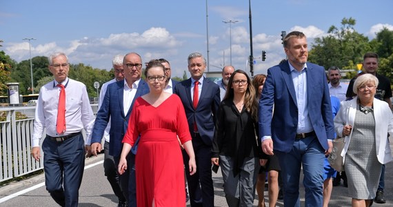 Robert Kwiatkowski poprowadził do zwycięstwa w wyborach prezydenckich Aleksandra Kwaśniewskiego, poprowadzi i Lewicę w tych wyborach i w kolejnych - powiedział PAP szef sztabu Lewicy i lider Wiosny Robert Biedroń.