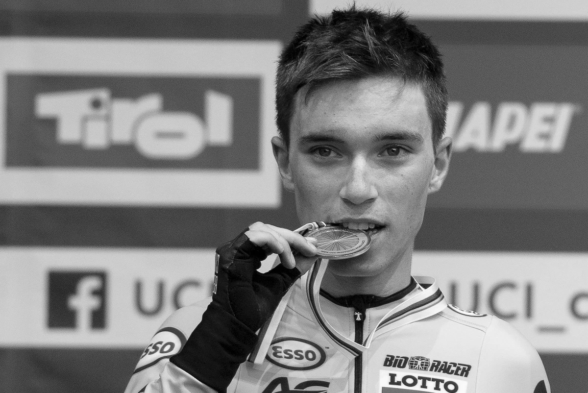 Belgia opłakuje swojego młodego kolarza Bjorga Lambrechta, który zginął wczoraj w wypadku podczas etapu wyścigu Tour de Pologne na Śląsku. 