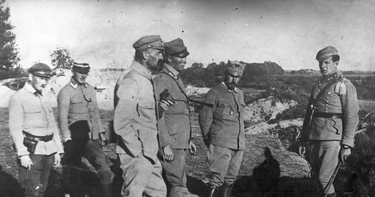 Ksiezniczka I Zolnierz Prawdziwa Historia Jesteście żołnierzami polskimi". 105 lat temu kadrówka wyruszyła z  Oleandrów - Historia w INTERIA.PL