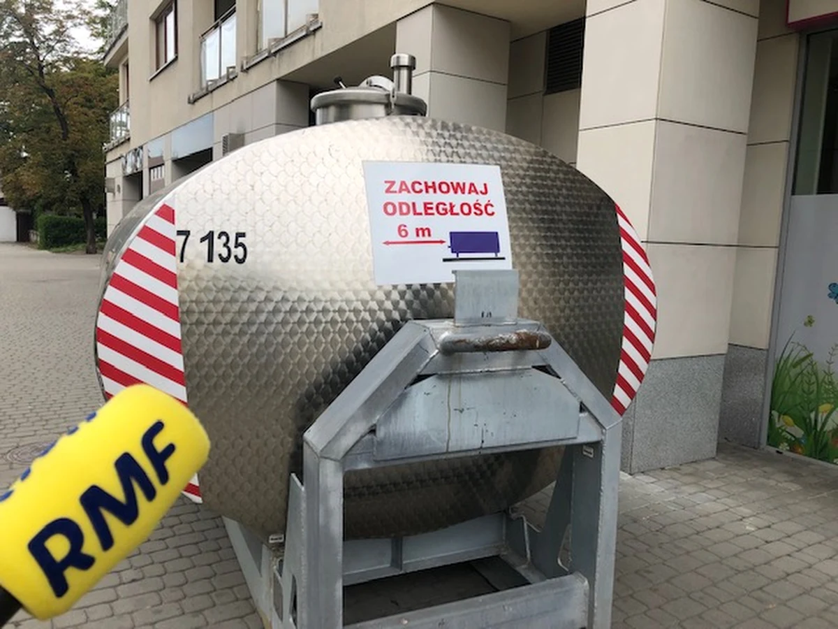 Suche krany mogą mieć dziś mieszkańcy warszawskich dzielnic Ursus i Włochy oraz tak zwanego Pasma Pruszkowskiego, czyli miejscowości takich jak Piastów, Michałowice, Reguły, Opacz i Pruszków. Powód to rozpoczęta dziś rano modernizacja wodociągu w alejach Jerozolimskich w stolicy. Przez to co najmniej kilkanaście tysięcy osób wody nie będzie mieć wcale albo będzie ona płynąć pod bardzo niskim ciśnieniem.